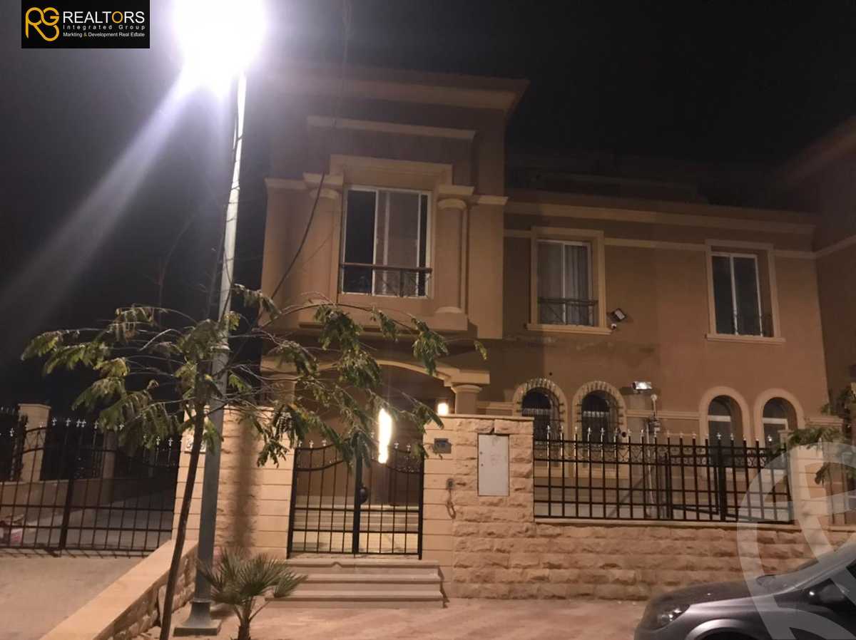 https://aqarmap.com.eg/en/listing/4326234-for-sale-cairo-el-sheikh-zayed-city-compounds-in-sheikh-zayed-royal-meadows
