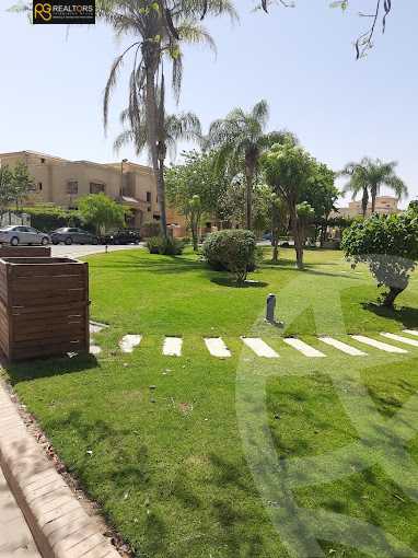 https://aqarmap.com.eg/en/listing/4335522-for-sale-cairo-6th-of-october-compound-royal-hills