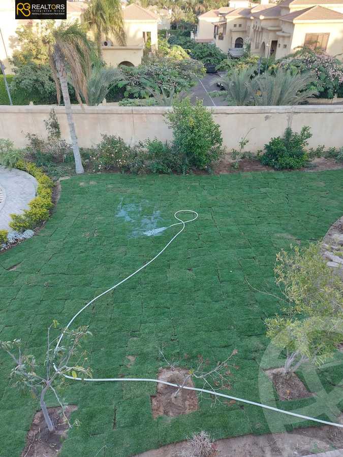 https://aqarmap.com.eg/en/listing/4337123-for-sale-cairo-6th-of-october-compound-royal-hills
