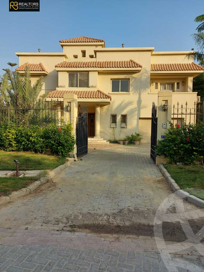 https://aqarmap.com.eg/en/listing/4337123-for-sale-cairo-6th-of-october-compound-royal-hills