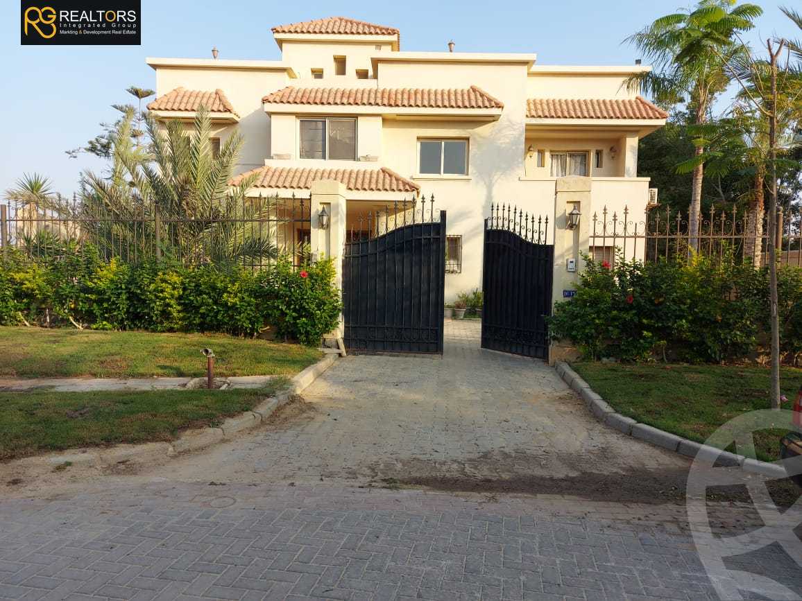 https://aqarmap.com.eg/en/listing/4337123-for-sale-cairo-6th-of-october-compound-royal-hills