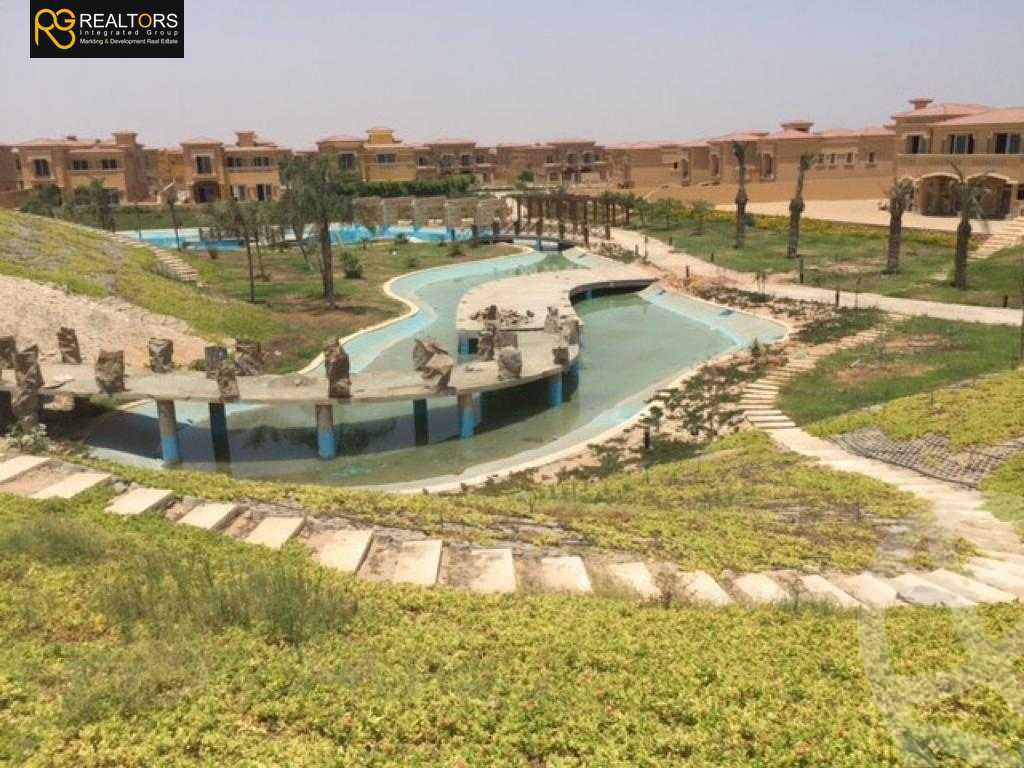 https://aqarmap.com.eg/en/listing/4337384-for-sale-cairo-el-sheikh-zayed-city-compounds-in-sheikh-zayed-royal-meadows