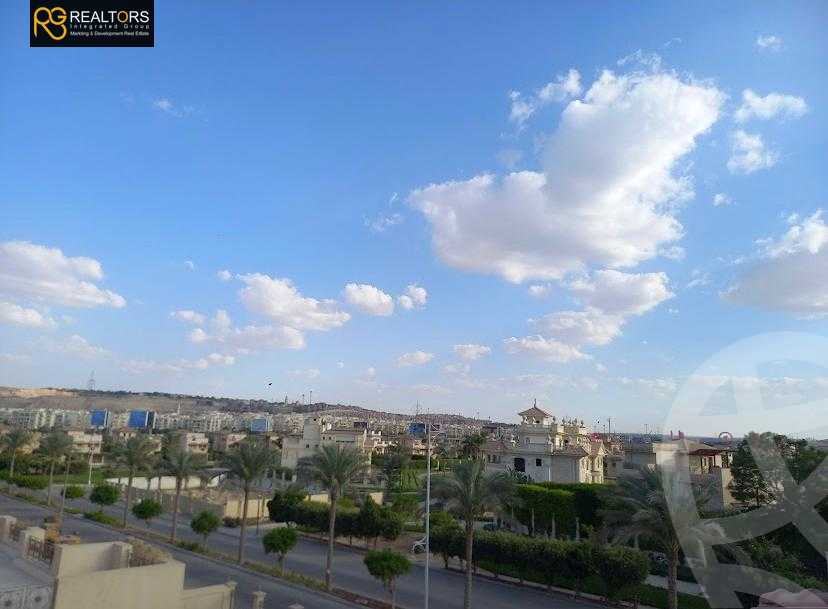 https://aqarmap.com.eg/ar/listing/4337450-for-sale-cairo-el-sheikh-zayed-city-compounds-in-sheikh-zayed-royal-city