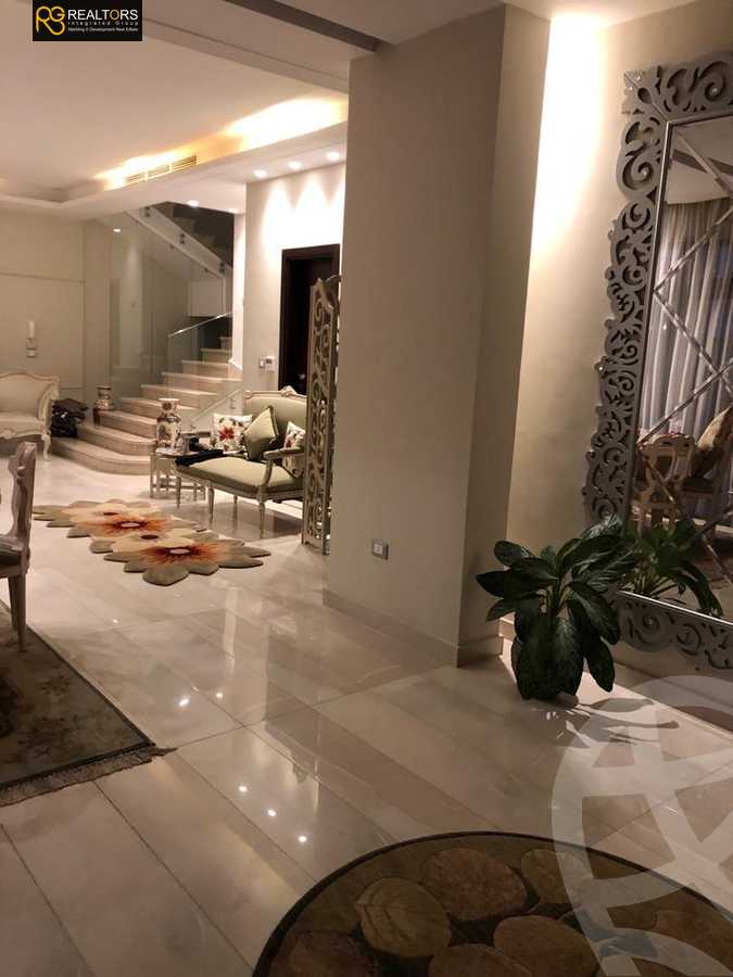 https://aqarmap.com.eg/en/listing/4337542-for-sale-cairo-el-sheikh-zayed-city-compounds-kmbwnd-wyst-twn-swdyk
