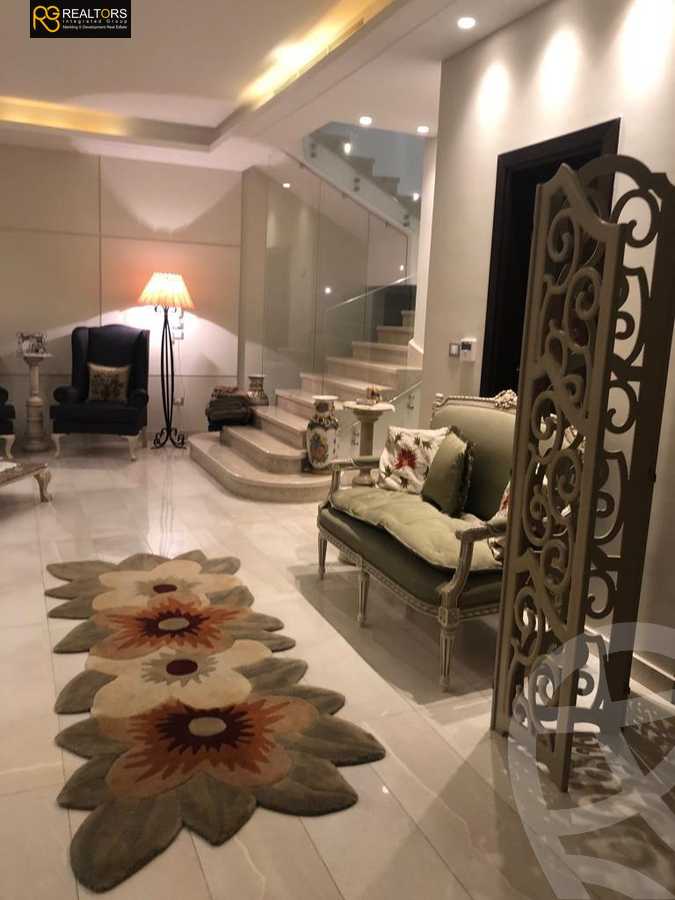 https://aqarmap.com.eg/en/listing/4337542-for-sale-cairo-el-sheikh-zayed-city-compounds-kmbwnd-wyst-twn-swdyk