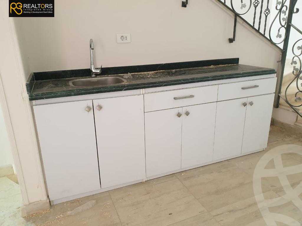 https://aqarmap.com.eg/ar/listing/4337726-for-sale-cairo-6th-of-october-compound-woodville
