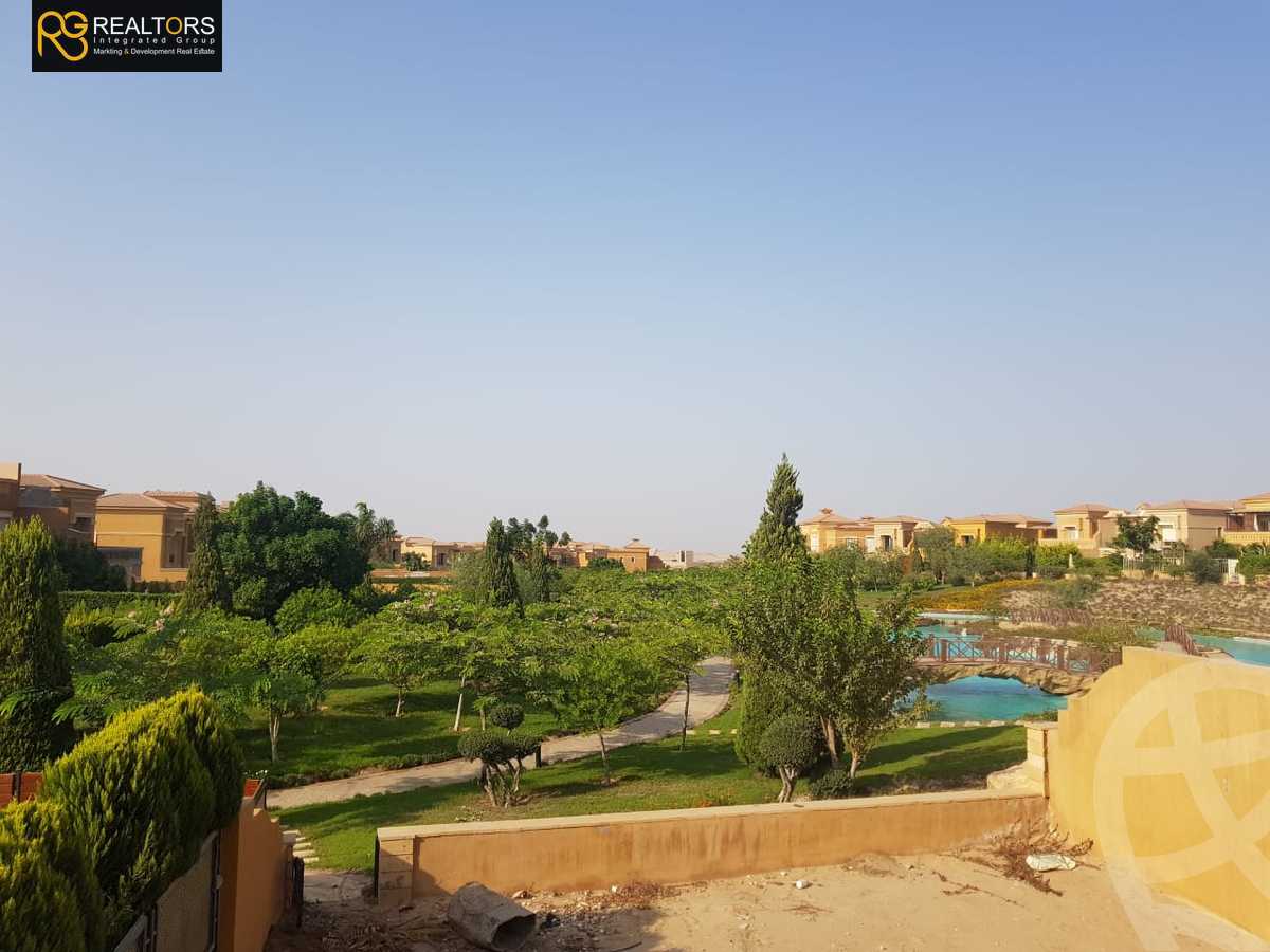 https://aqarmap.com.eg/en/listing/4338199-for-sale-cairo-el-sheikh-zayed-city-compounds-in-sheikh-zayed-royal-meadows