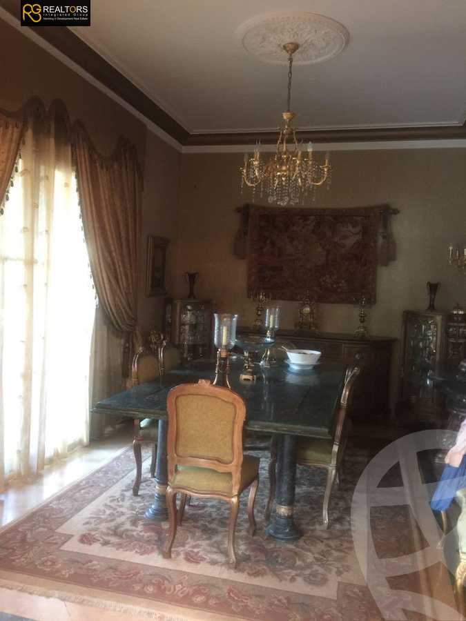https://aqarmap.com.eg/en/listing/4335459-for-sale-cairo-6th-of-october-compound-royal-hills