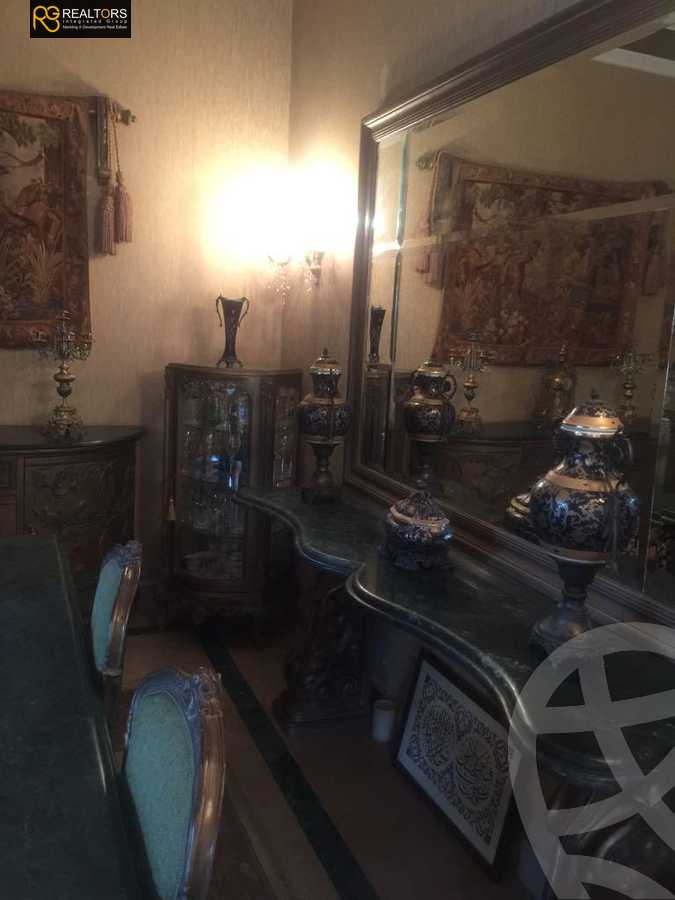https://aqarmap.com.eg/en/listing/4335459-for-sale-cairo-6th-of-october-compound-royal-hills