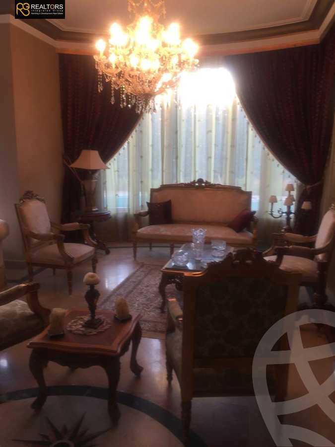 https://aqarmap.com.eg/en/listing/4335459-for-sale-cairo-6th-of-october-compound-royal-hills