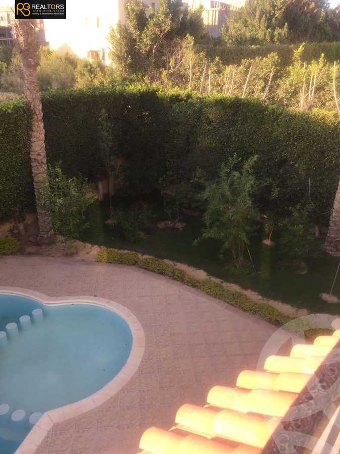 https://aqarmap.com.eg/en/listing/4335459-for-sale-cairo-6th-of-october-compound-royal-hills