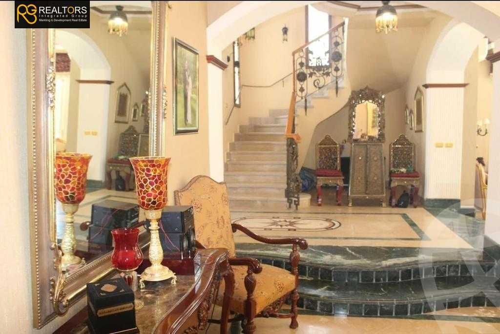 https://aqarmap.com.eg/en/listing/4335459-for-sale-cairo-6th-of-october-compound-royal-hills