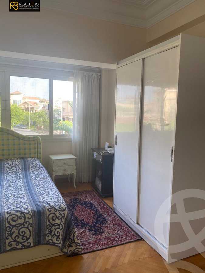 https://aqarmap.com.eg/en/listing/4335459-for-sale-cairo-6th-of-october-compound-royal-hills