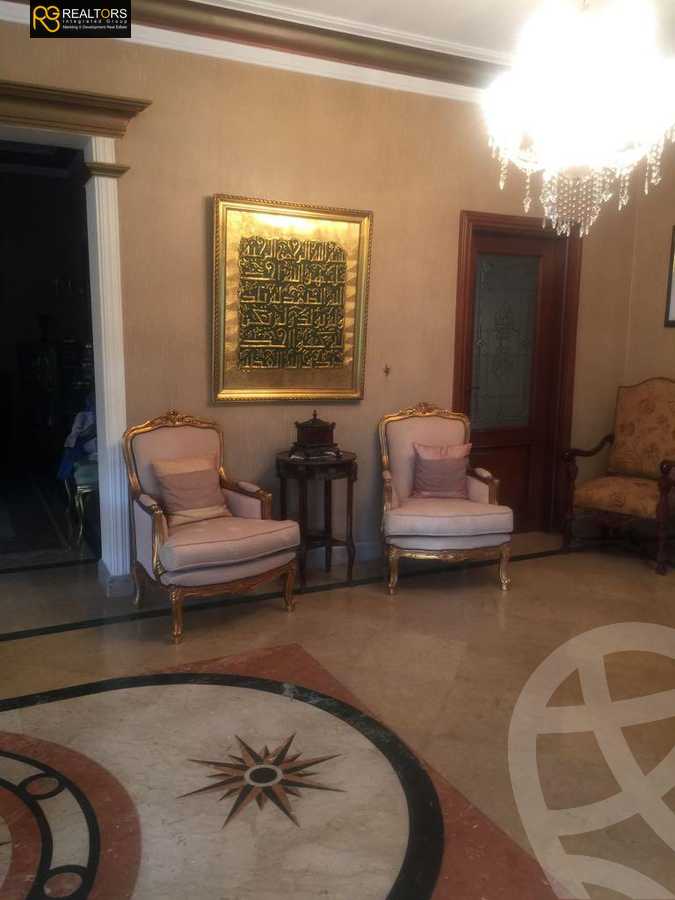 https://aqarmap.com.eg/en/listing/4335459-for-sale-cairo-6th-of-october-compound-royal-hills
