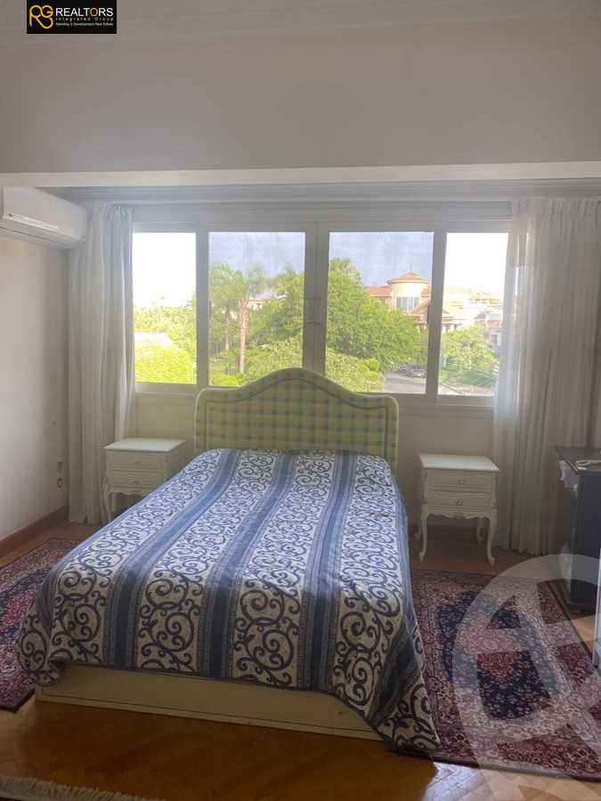 https://aqarmap.com.eg/en/listing/4335459-for-sale-cairo-6th-of-october-compound-royal-hills