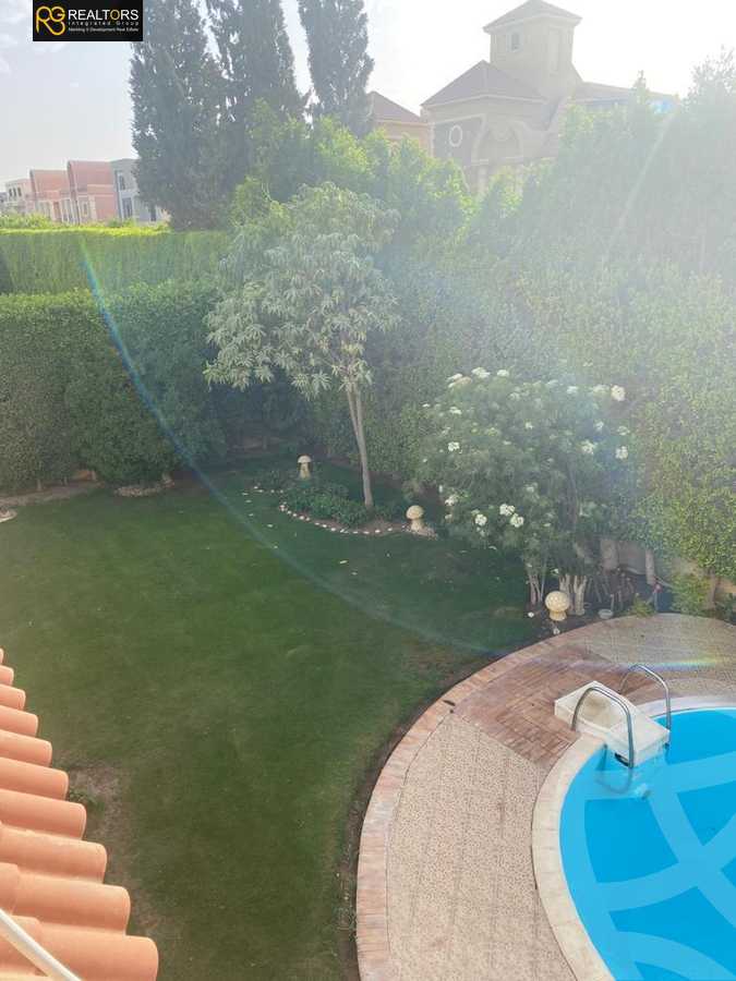 https://aqarmap.com.eg/en/listing/4335459-for-sale-cairo-6th-of-october-compound-royal-hills