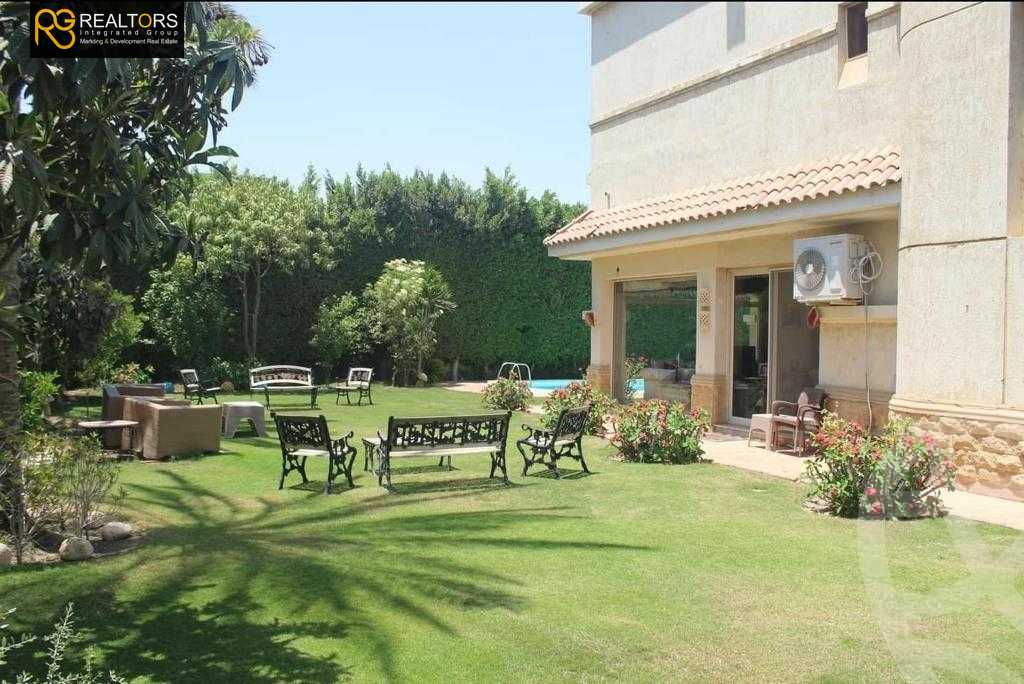 https://aqarmap.com.eg/en/listing/4335459-for-sale-cairo-6th-of-october-compound-royal-hills