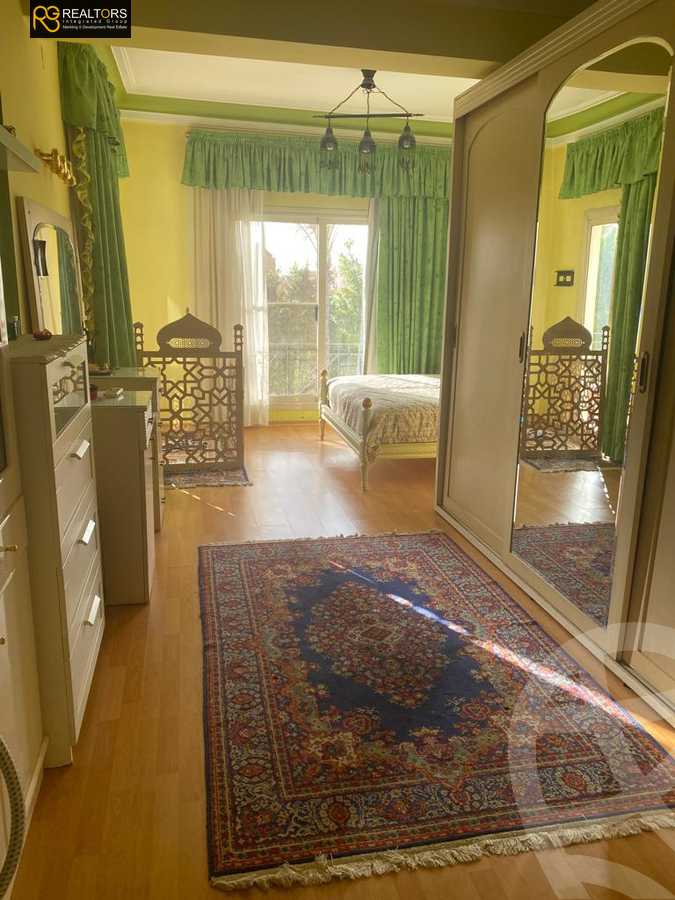 https://aqarmap.com.eg/en/listing/4335459-for-sale-cairo-6th-of-october-compound-royal-hills