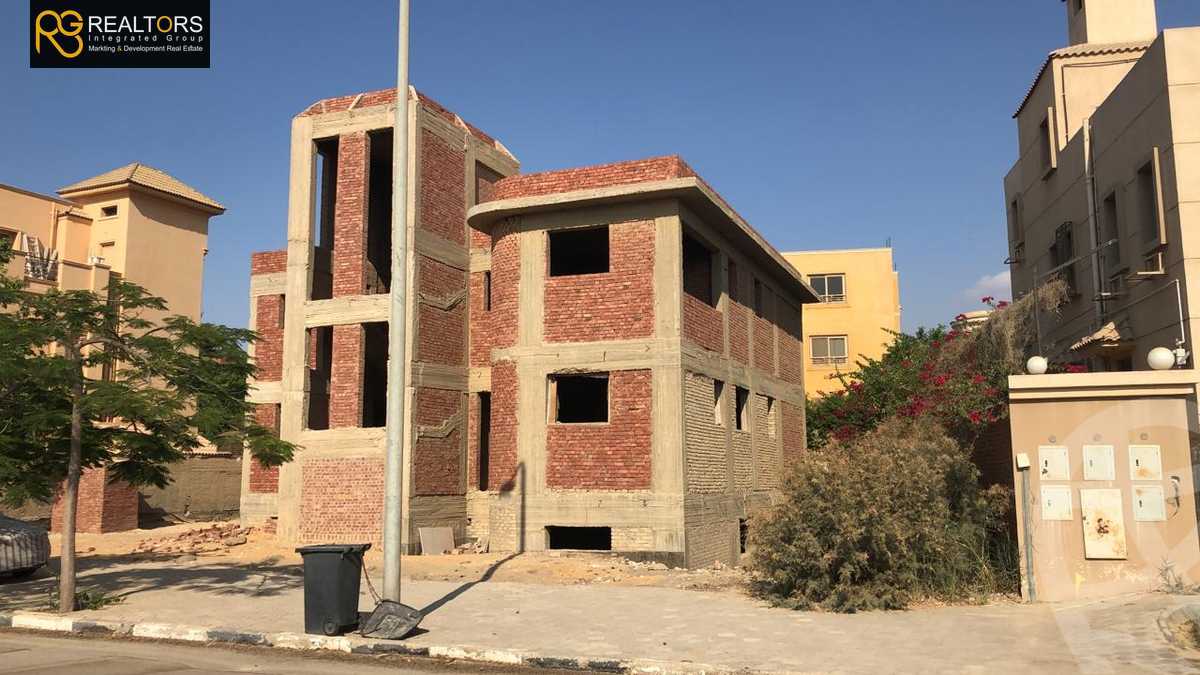 https://aqarmap.com.eg/ar/listing/4347069-for-sale-cairo-el-sheikh-zayed-city-compounds-in-sheikh-zayed-beverly-hills