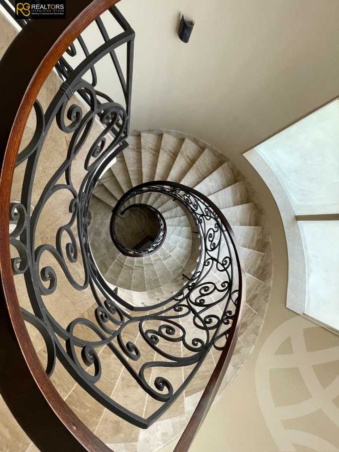 https://aqarmap.com.eg/ar/listing/4347231-for-sale-cairo-el-sheikh-zayed-city-lshykh-zyd-ljdyd-evergreen-compound-pyramids