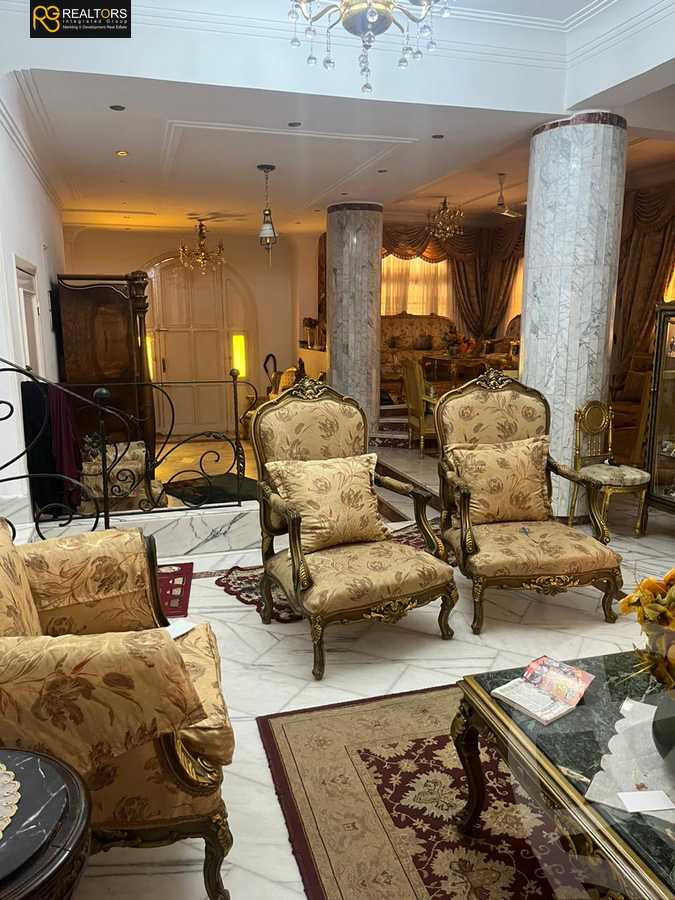 https://aqarmap.com.eg/en/listing/4352149-for-sale-cairo-6th-of-october-el-ahyaa-neighborhood-7th-mecca-el-mokarrama-st