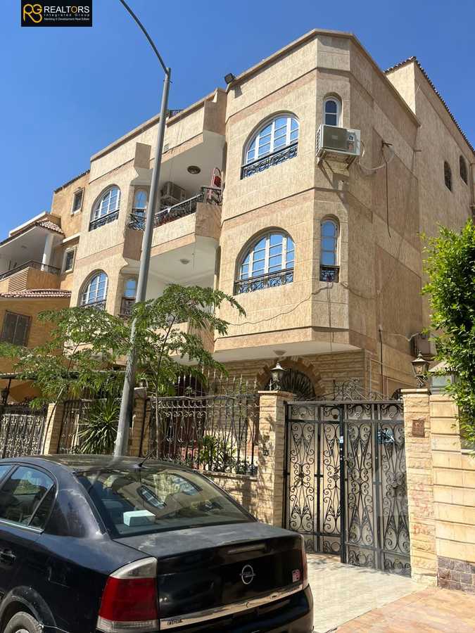 https://aqarmap.com.eg/en/listing/4352149-for-sale-cairo-6th-of-october-el-ahyaa-neighborhood-7th-mecca-el-mokarrama-st