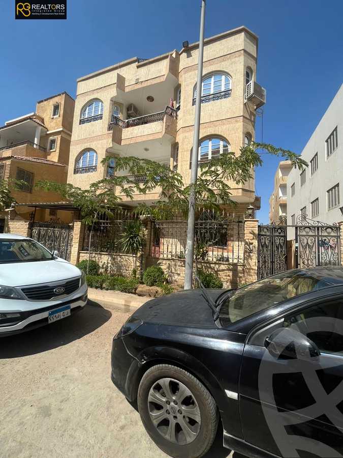 https://aqarmap.com.eg/en/listing/4352149-for-sale-cairo-6th-of-october-el-ahyaa-neighborhood-7th-mecca-el-mokarrama-st