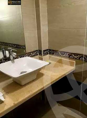 https://aqarmap.com.eg/ar/listing/4352359-for-sale-cairo-el-sheikh-zayed-city-compounds-in-sheikh-zayed-beverly-hills
