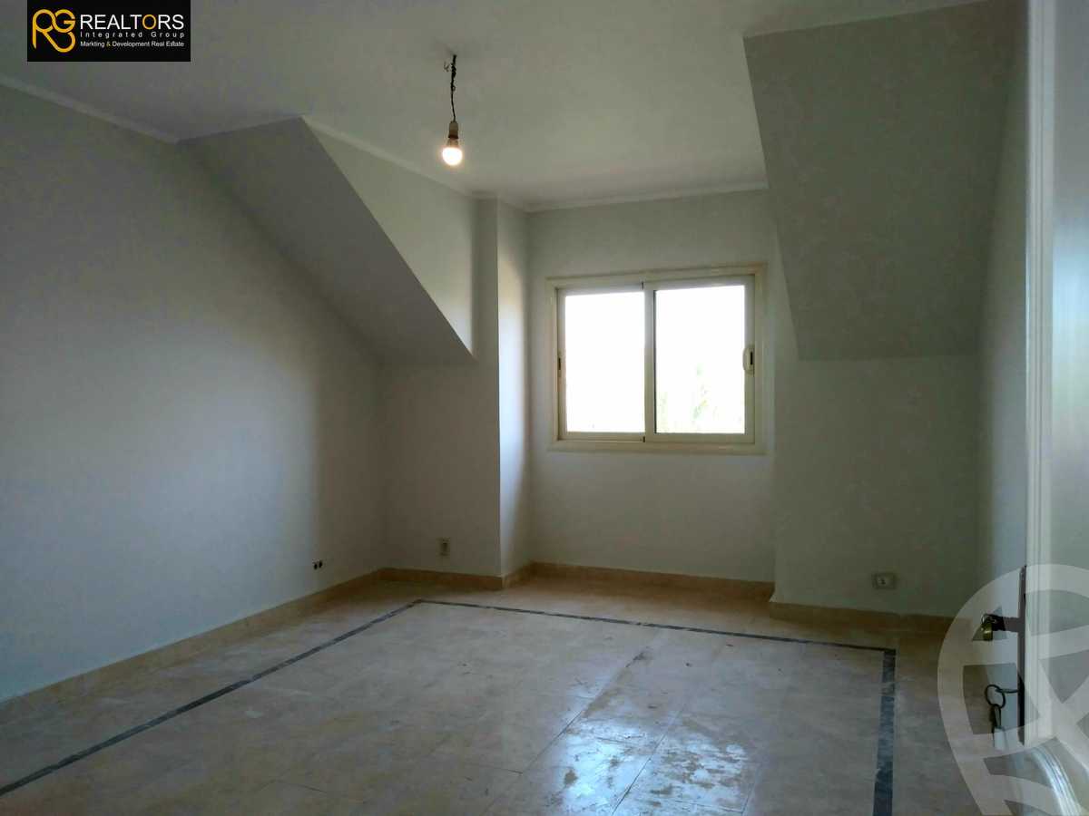 https://aqarmap.com.eg/ar/listing/4352359-for-sale-cairo-el-sheikh-zayed-city-compounds-in-sheikh-zayed-beverly-hills