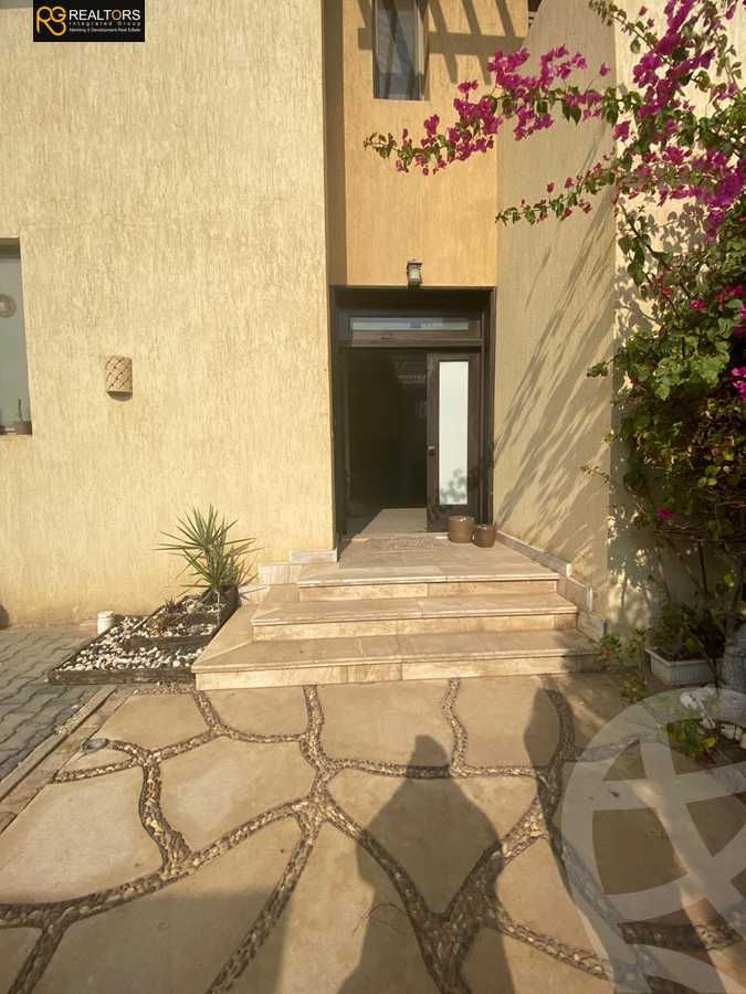 https://aqarmap.com.eg/en/listing/4352409-for-sale-cairo-el-sheikh-zayed-city-compounds-kmbwnd-ljry-swdyk