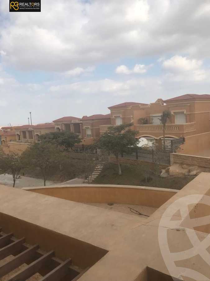 https://aqarmap.com.eg/en/listing/4353497-for-sale-cairo-el-sheikh-zayed-city-compounds-in-sheikh-zayed-royal-meadows