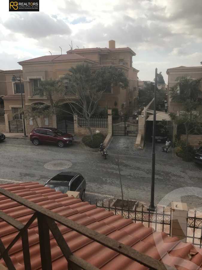 https://aqarmap.com.eg/en/listing/4353497-for-sale-cairo-el-sheikh-zayed-city-compounds-in-sheikh-zayed-royal-meadows