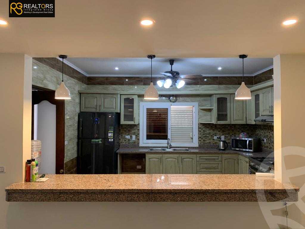 https://aqarmap.com.eg/ar/listing/4353672-for-sale-cairo-el-sheikh-zayed-city-compounds-in-sheikh-zayed-royal-city
