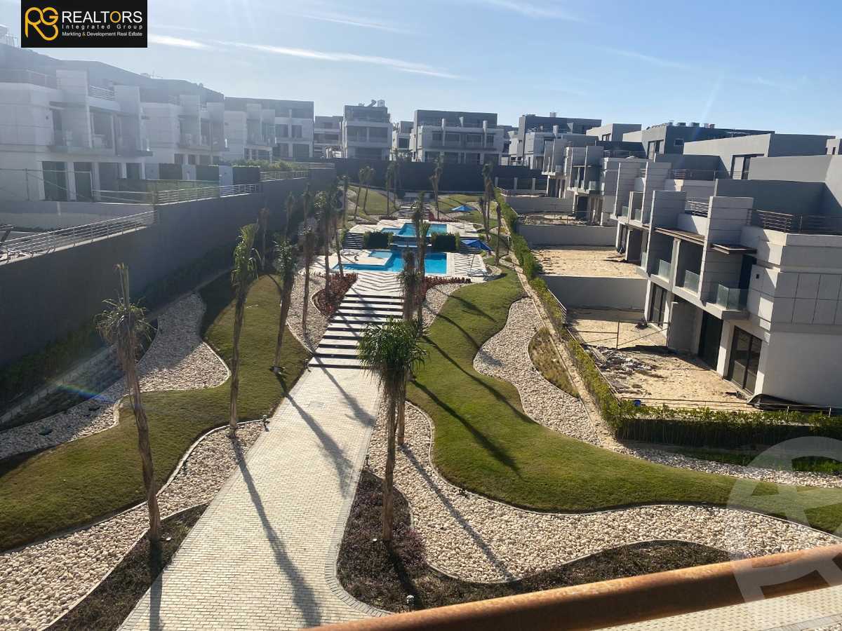 https://aqarmap.com.eg/en/listing/4356364-for-sale-cairo-el-sheikh-zayed-city-compounds-in-sheikh-zayed-el-patio-zahraa
