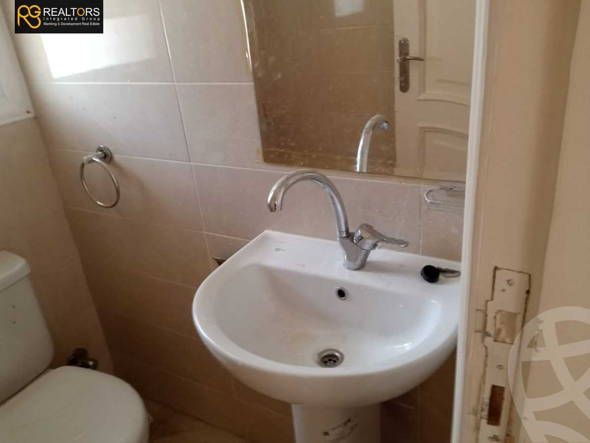 https://aqarmap.com.eg/ar/listing/4356714-for-sale-cairo-6th-of-october-compound-woodville