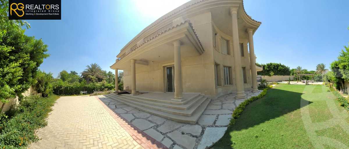 https://aqarmap.com.eg/ar/listing/4369566-for-sale-cairo-6th-of-october-compound-royal-hills
