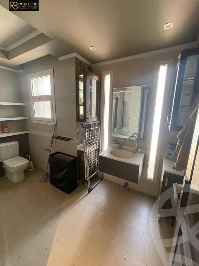https://aqarmap.com.eg/ar/listing/4371176-for-sale-cairo-el-sheikh-zayed-city-compounds-in-sheikh-zayed-beverly-hills