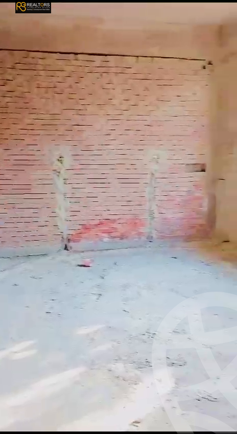 https://aqarmap.com.eg/en/listing/4371867-for-sale-cairo-el-sheikh-zayed-city-compounds-crown-medical-center-al-remas
