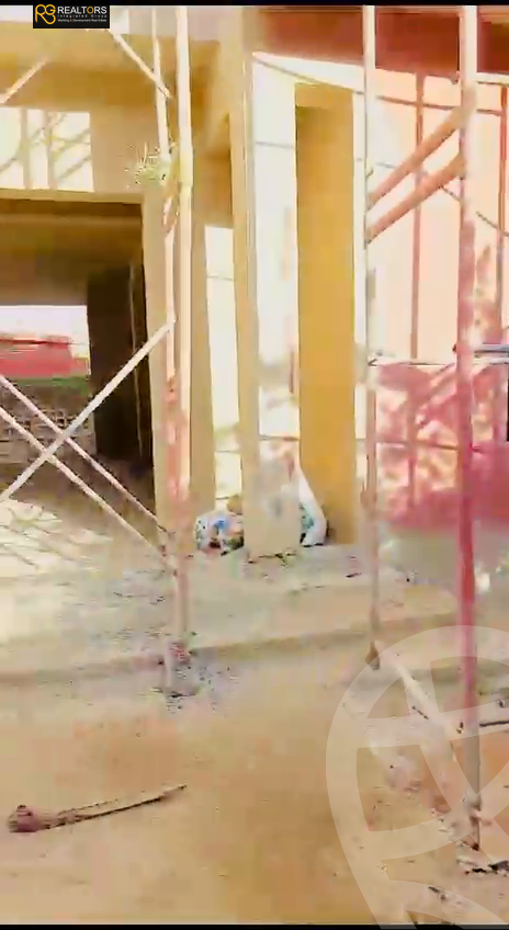 https://aqarmap.com.eg/en/listing/4371867-for-sale-cairo-el-sheikh-zayed-city-compounds-crown-medical-center-al-remas