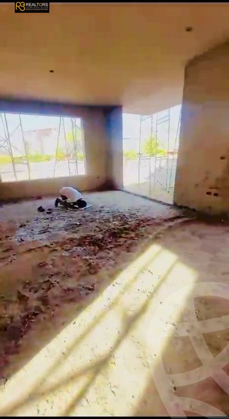 https://aqarmap.com.eg/en/listing/4371867-for-sale-cairo-el-sheikh-zayed-city-compounds-crown-medical-center-al-remas