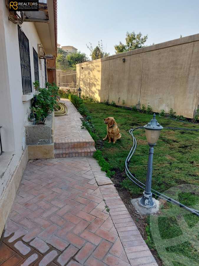 https://aqarmap.com.eg/en/listing/4372085-for-sale-cairo-6th-of-october-compound-royal-hills