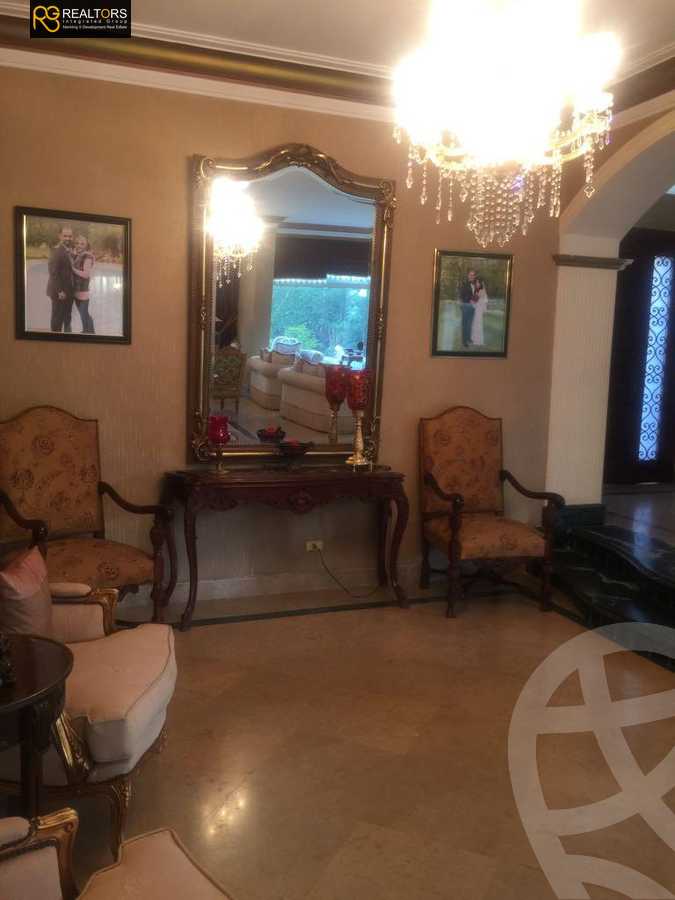 https://aqarmap.com.eg/en/listing/4374903-for-sale-cairo-6th-of-october-compound-royal-hills