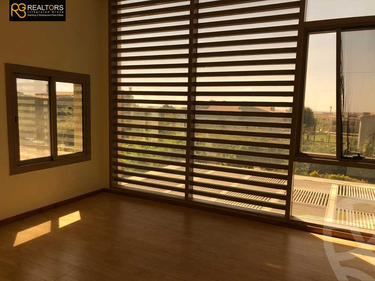 https://aqarmap.com.eg/en/listing/4375180-for-sale-cairo-el-sheikh-zayed-city-compounds-kmbwnd-ljry-swdyk