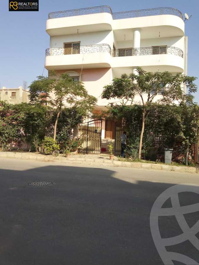 https://aqarmap.com.eg/ar/listing/4499481-for-sale-cairo-6th-of-october-hadaeq-october-kmbwnd-fy-hdyq-ktwbr-el-fardoos-city