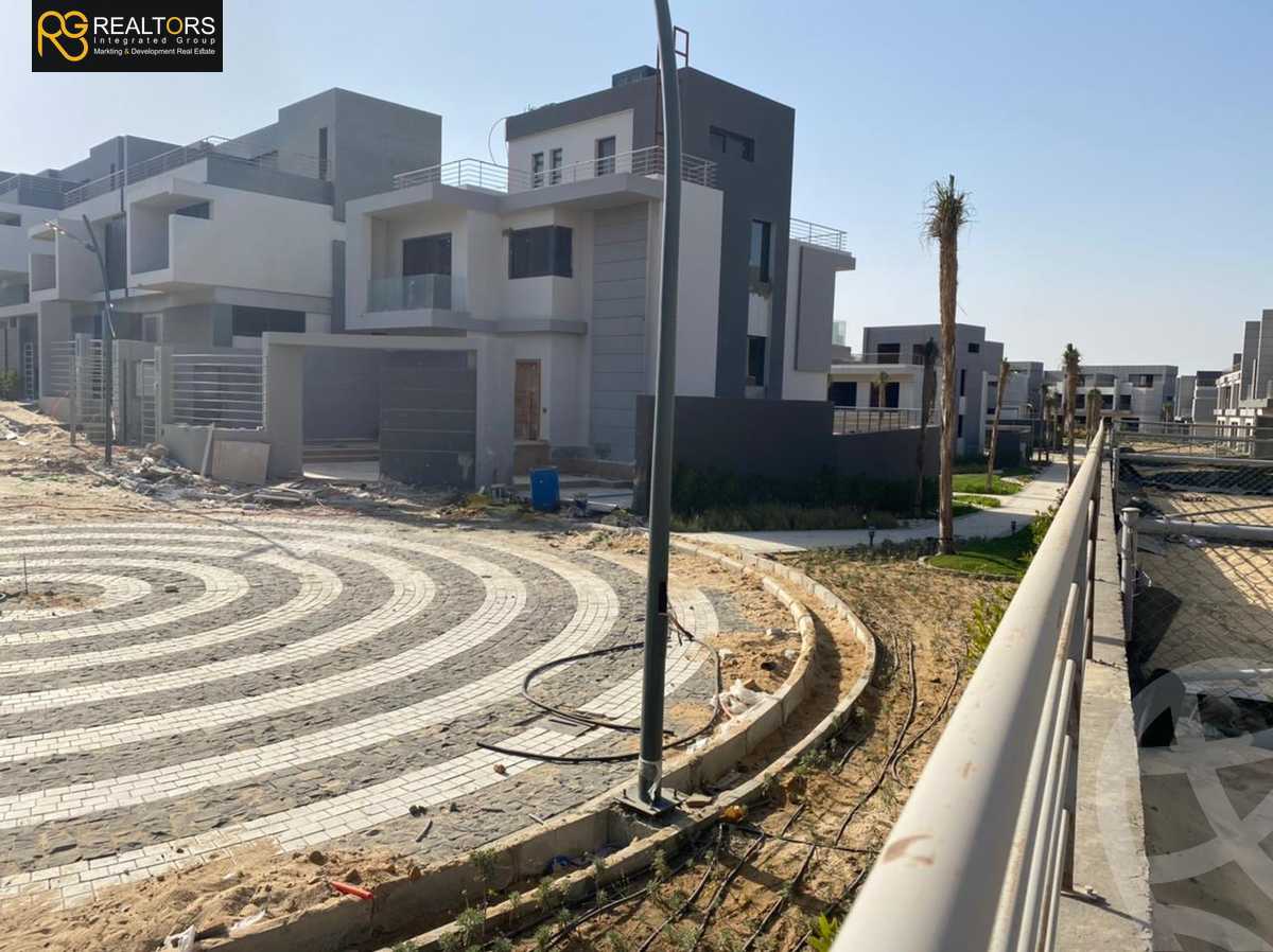 https://aqarmap.com.eg/en/listing/4543918-for-sale-cairo-el-sheikh-zayed-city-compounds-in-sheikh-zayed-el-patio-zahraa