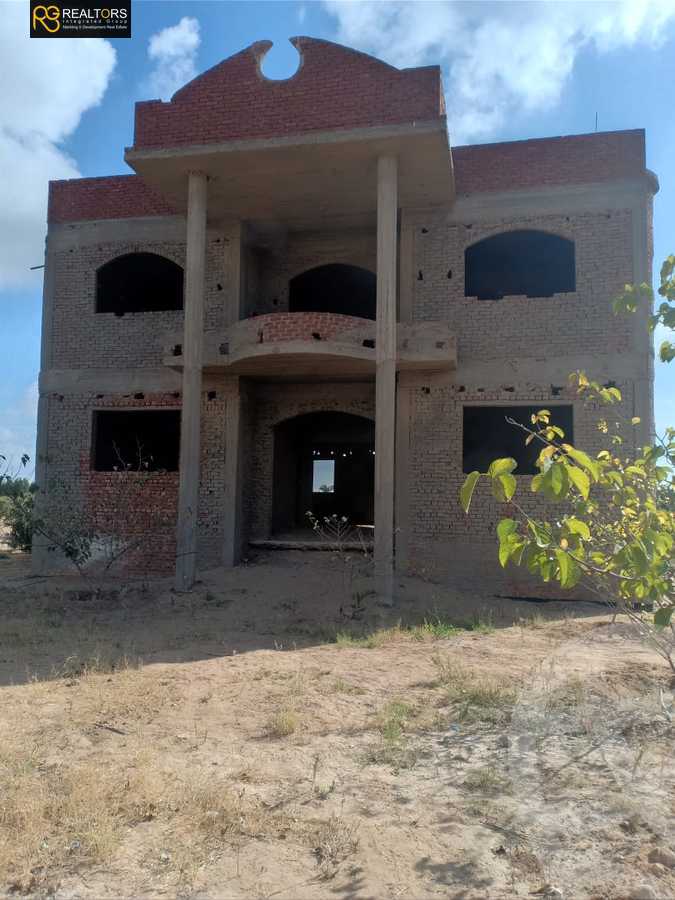 https://aqarmap.com.eg/ar/listing/4572643-for-sale-cairo-alex-cairo-desert-road-mdyn-sfnks-ljdyd-east-dream