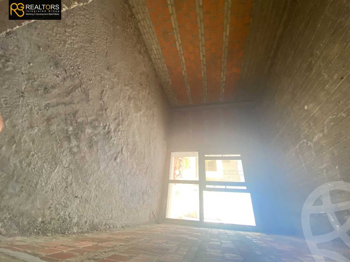 https://aqarmap.com.eg/ar/listing/4759380-for-sale-cairo-el-sheikh-zayed-city-compounds-in-sheikh-zayed-el-patio-zahraa