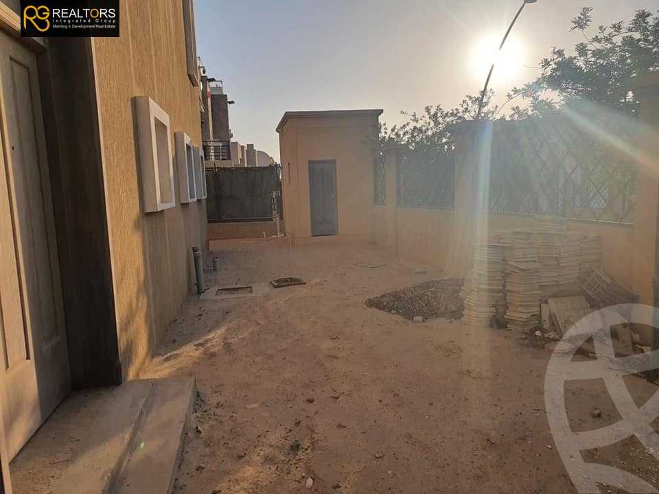 https://aqarmap.com.eg/ar/listing/4759420-for-sale-cairo-el-sheikh-zayed-city-compounds-kmbwnd-ljry-swdyk