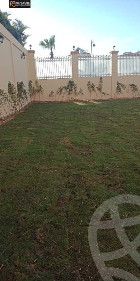 https://aqarmap.com.eg/ar/listing/4759422-for-sale-cairo-el-sheikh-zayed-city-compounds-in-sheikh-zayed-royal-city