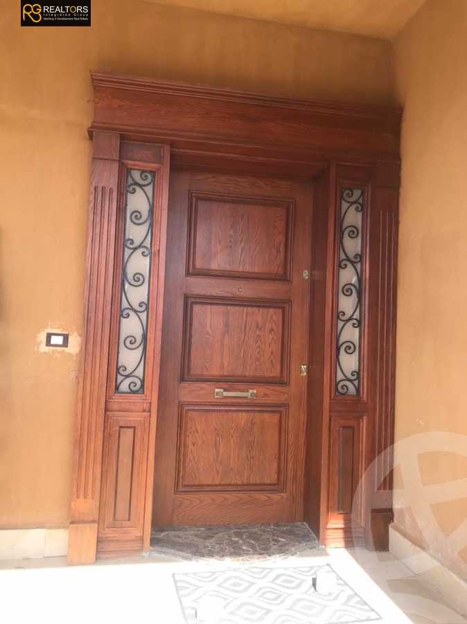 https://aqarmap.com.eg/ar/listing/4795758-for-sale-cairo-el-sheikh-zayed-city-compounds-in-sheikh-zayed-royal-meadows